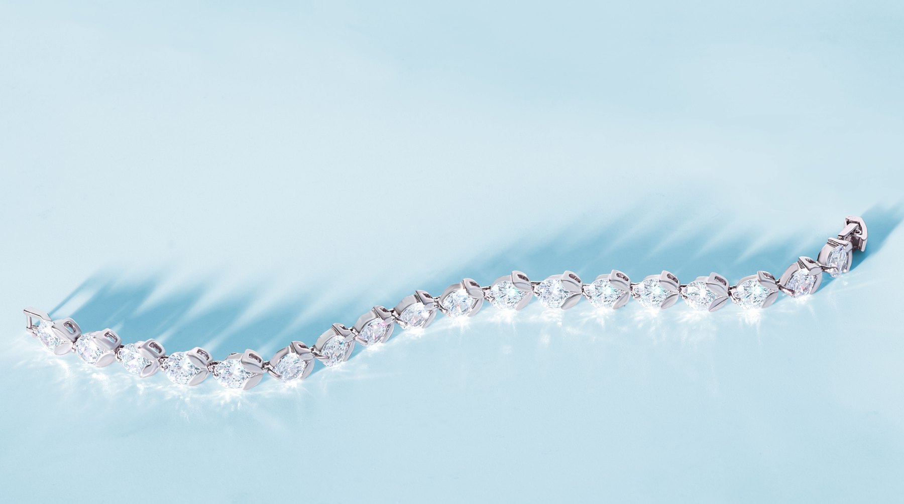 What Is a Tennis Bracelet? The Complete Guide