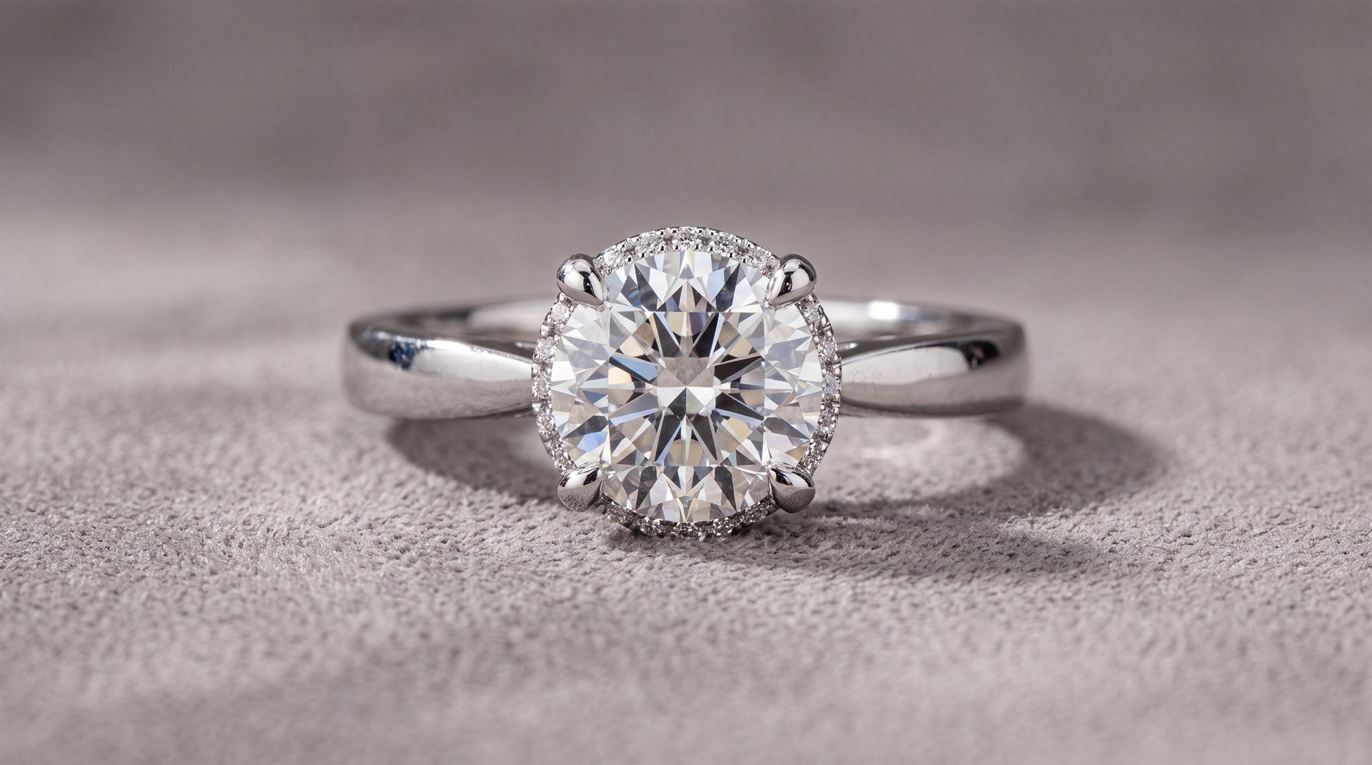 Wie groß ist ein 1 Karat Labordiamant? Größe, Wirkung und Preis