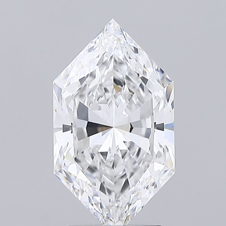 2.52 A radiant-cut diamond set against a neutral background, showcasing its symmetrical facets and brilliant sparkle, conveying elegance and luxury.