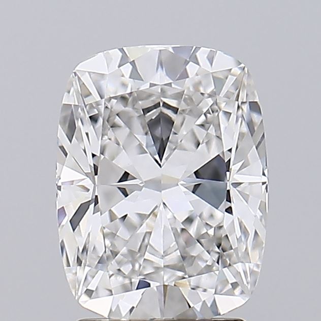 2.52 Close-up of a radiant cut diamond against a grey background.