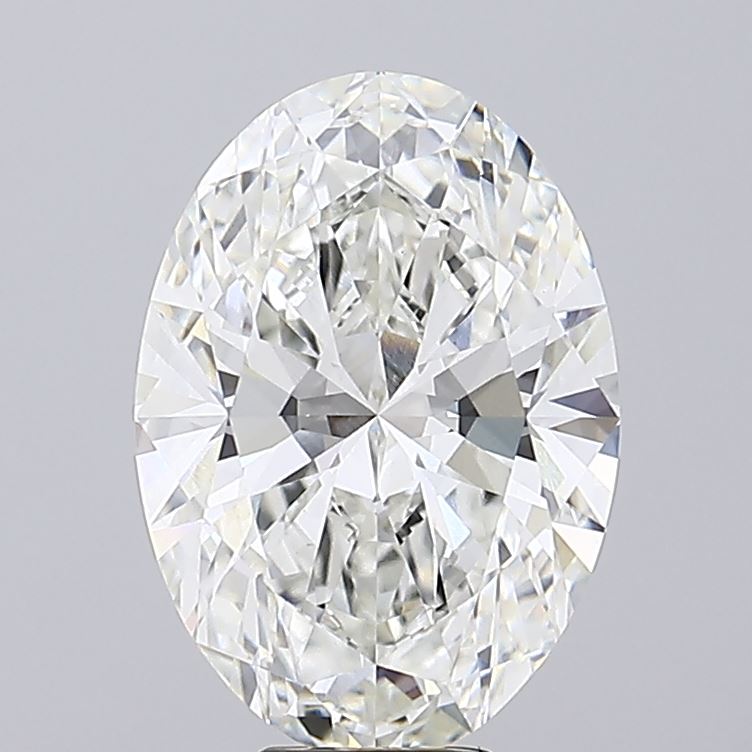 9.02 An intricate, sparkling oval diamond glistens with multiple facets