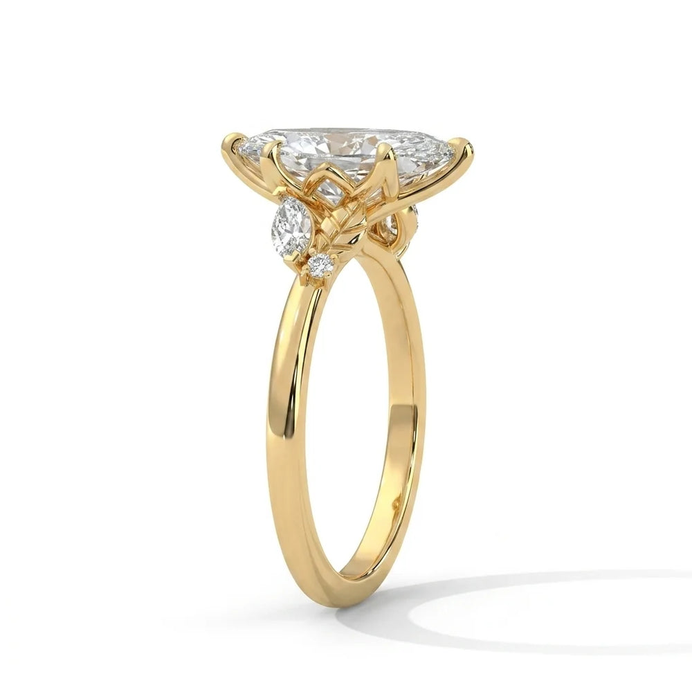 Blossom Setting Yellow Gold isometric angle view