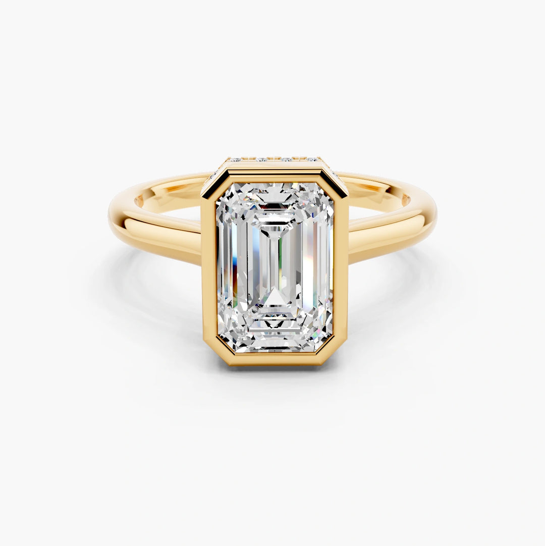 Emerald yellow gold setting, face up view