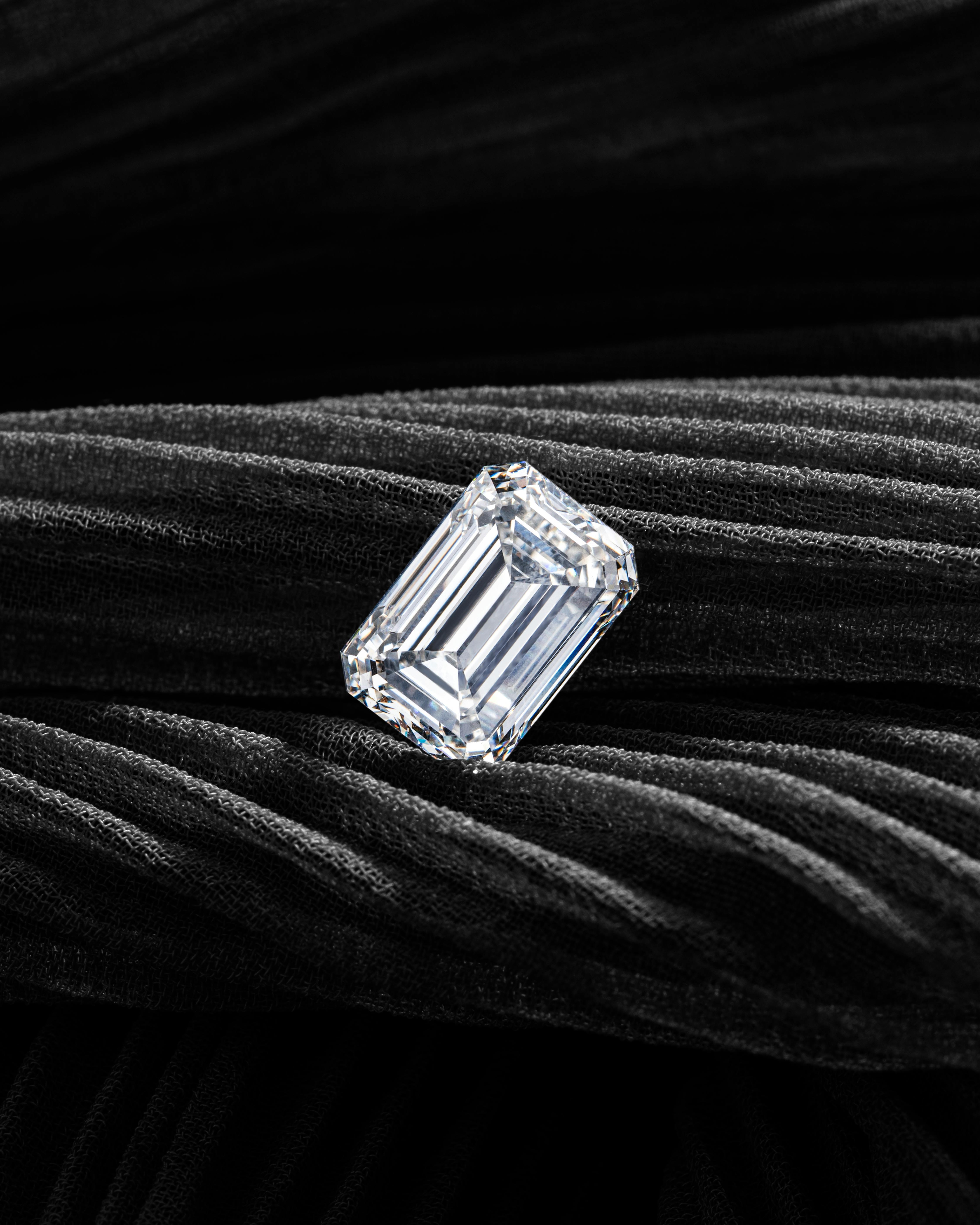 Diamond Shapes Guide: Compare Cuts, Styles & Brilliance