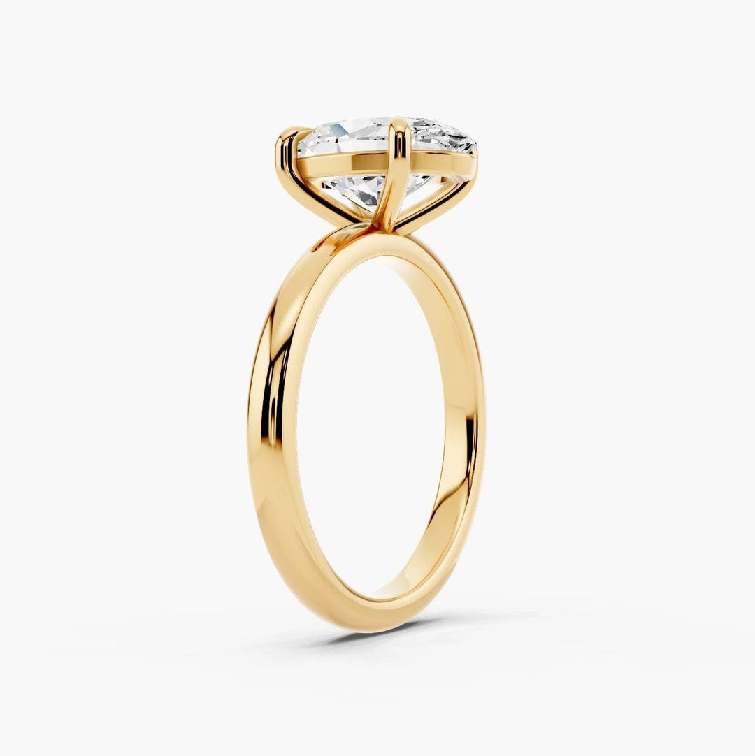 Oval yellow gold setting, angled view