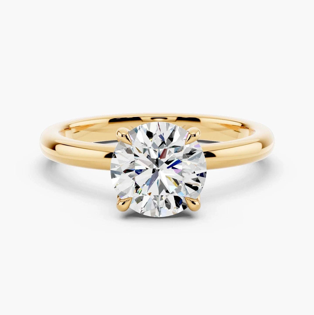 Round yellow gold setting, undefined view