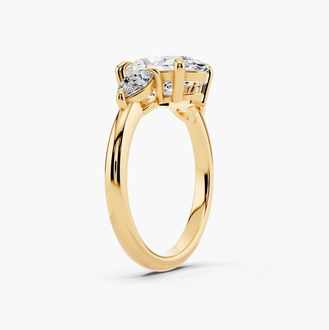Oval yellow gold setting, angled view