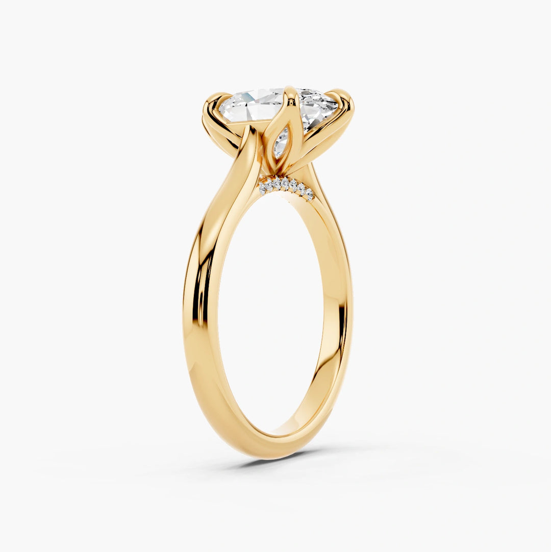 Oval yellow gold setting, angled view