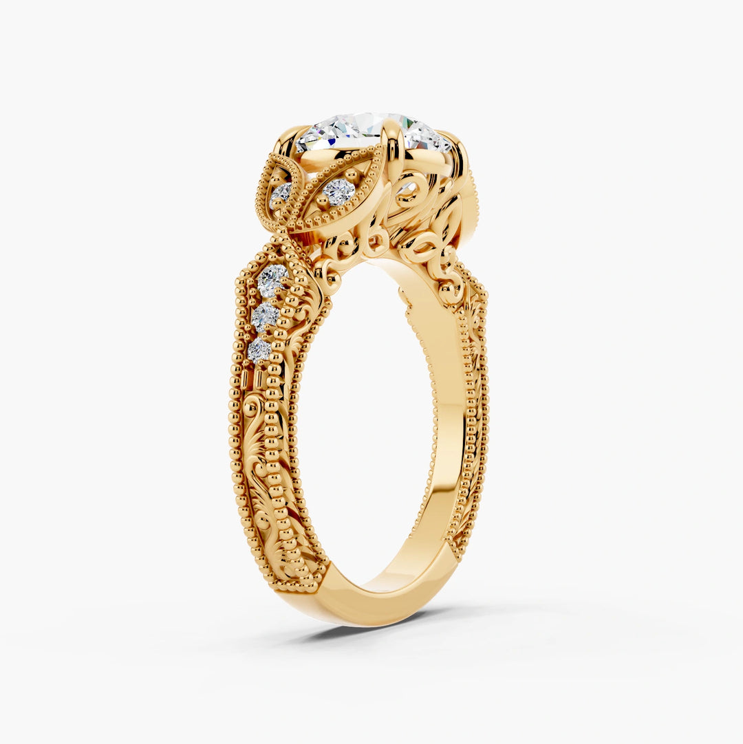 Round yellow gold setting, angled view