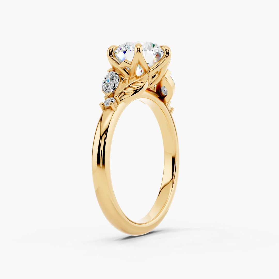Round yellow gold setting, angled view