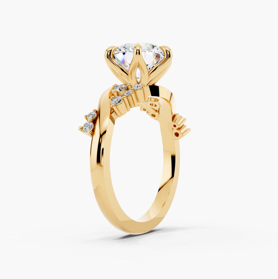 Round yellow gold setting, angled view
