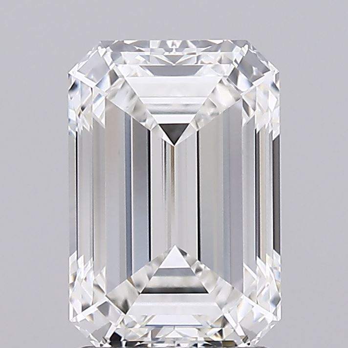 2.09 Carat Emerald IGI Certified Lab Grown Diamond close-up