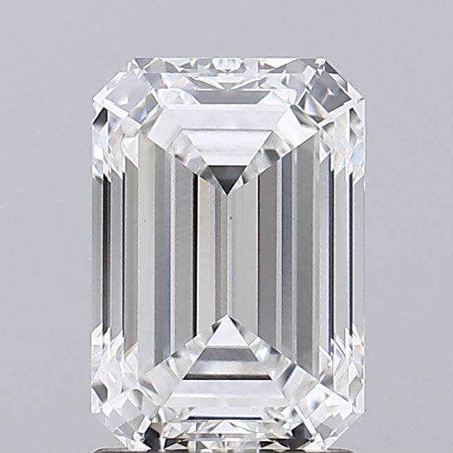 2.09 Carat Emerald IGI Certified Lab Grown Diamond close-up