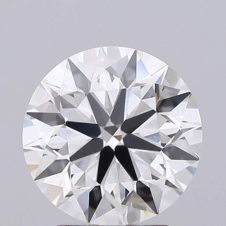 2.7 carat round IGI certified lab grown diamond close-up view