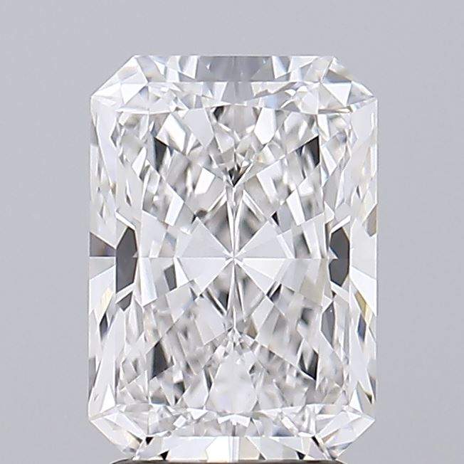 2.53 carat radiant cut GIA certified lab grown diamond close-up